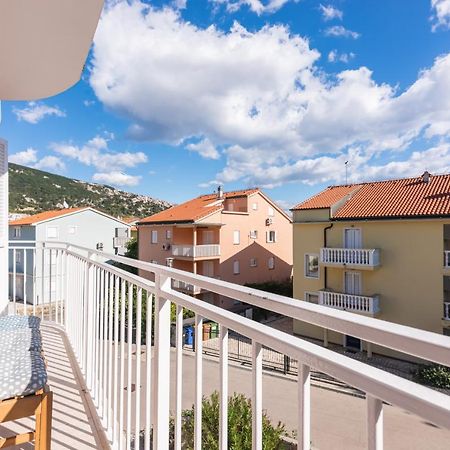 Beautiful Apartment Lovorka 6 , Baska, Krk Exterior photo